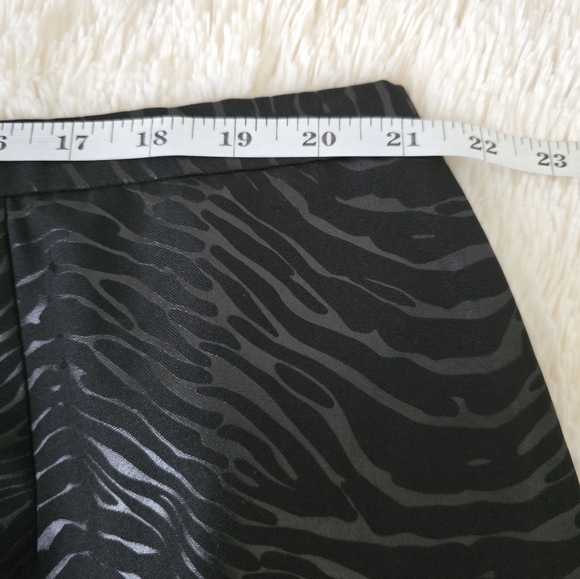 T Milano Black Zebra Skin 2 Piece Suit size 22W - Picture 13 of 16